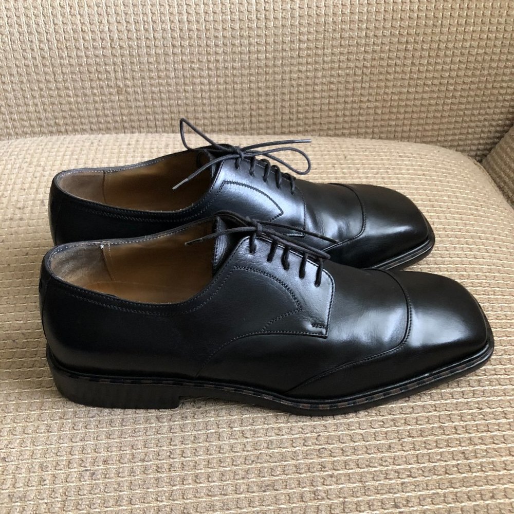 Louis Vuitton Men's Black Dress Shoes . - Picture 3 of 14